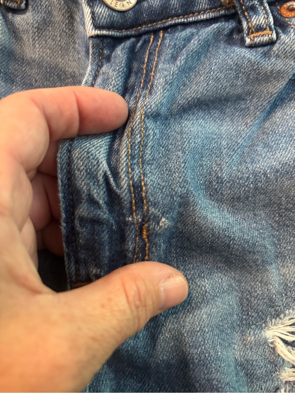 🌹American Eagle Outfitters Light Blue Women's Slim Straight Ripped Jeans - Picture 3 of 5